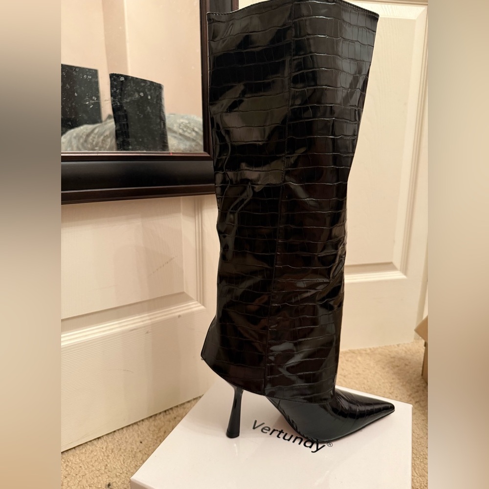 Brand New Vertundy Noir Fold-over Stiletto Boots